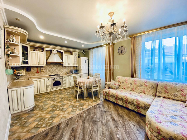2-к квартира, 80 кв.м.