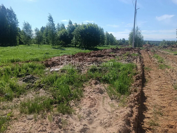 Погорелка д.: участок 7.5 соток