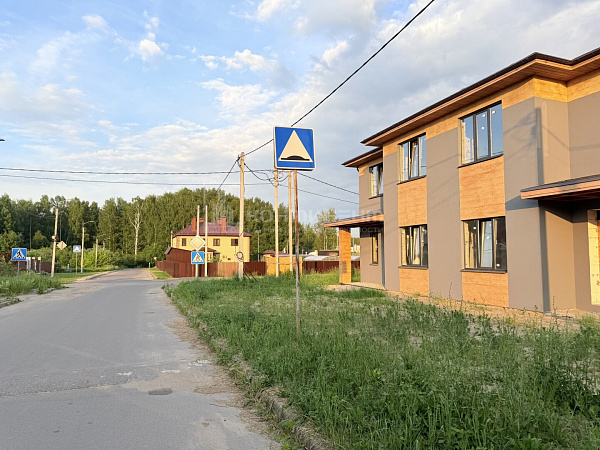 Юрьевец мкр, Родниковая ул: таунхаус
