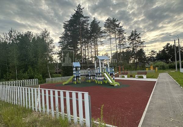 Заклязьменский п., Ипподромный проезд: таунхаус